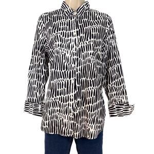 Chicos Signature Classic No Iron Blouse Button Front Cuffed Sleeve Black White
